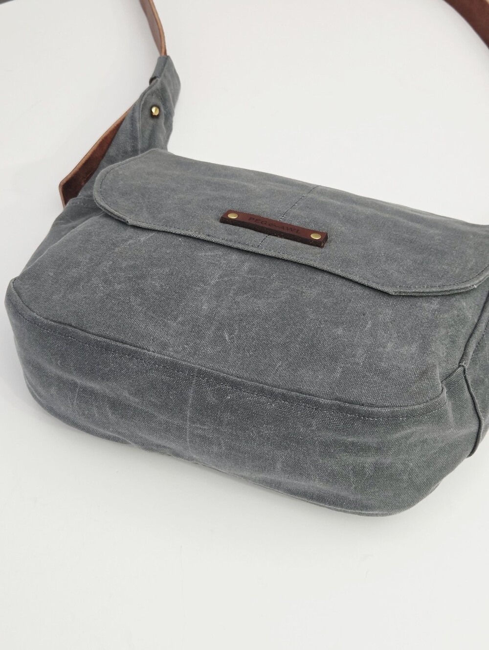 PEG & AWL THE FINCH SATCHEL - SLATE - Picture 8 of 9